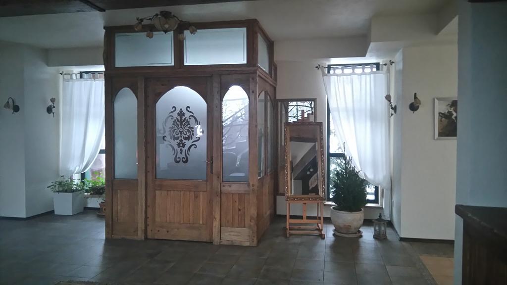 Bed and Breakfast Karczma Biesiadna Dalnia Exteriér fotografie