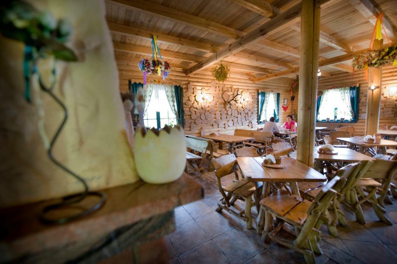 Bed and Breakfast Karczma Biesiadna Dalnia Exteriér fotografie