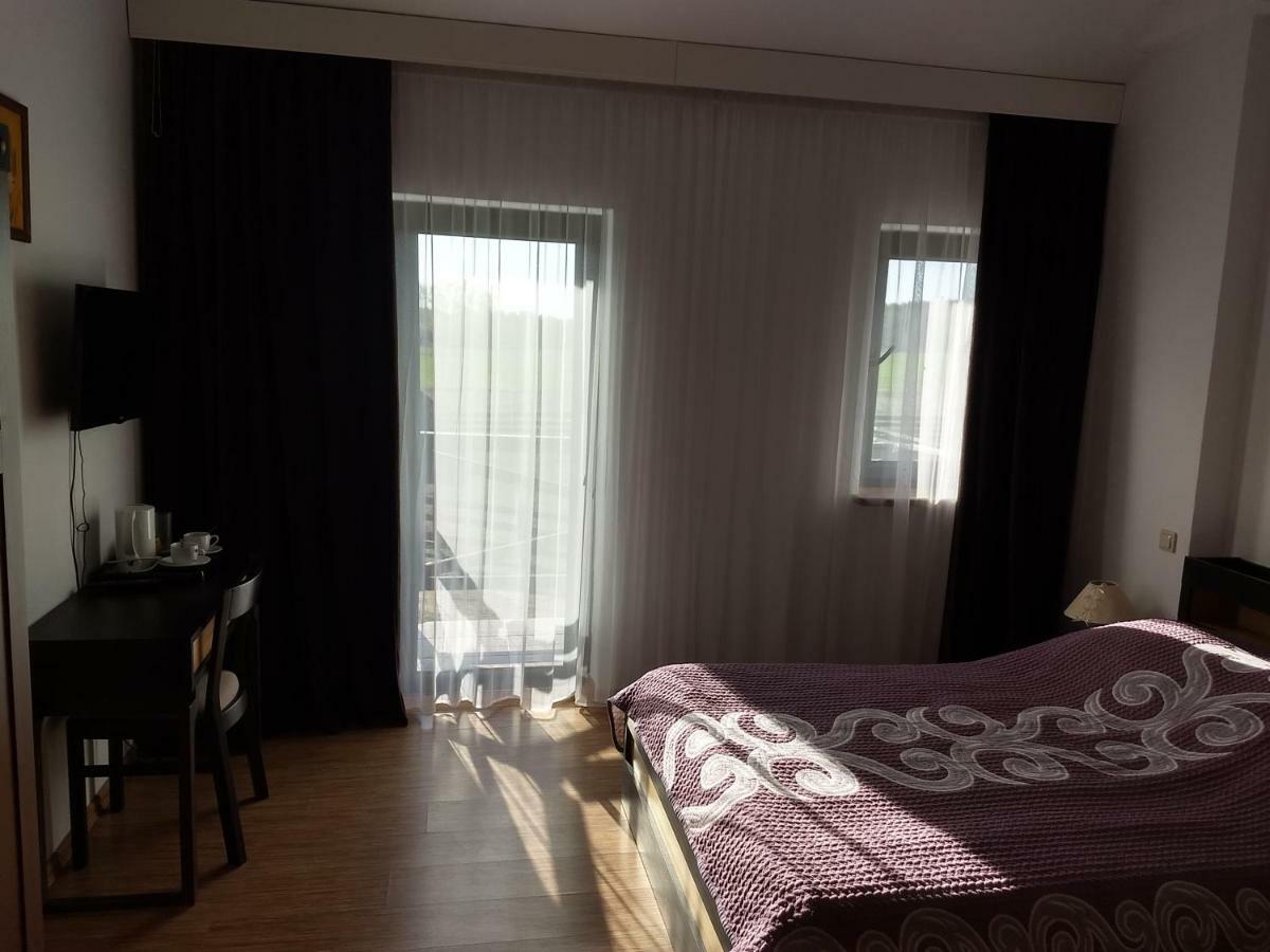 Bed and Breakfast Karczma Biesiadna Dalnia Exteriér fotografie